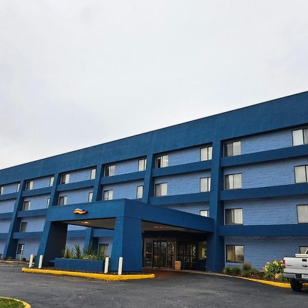 Days Inn By Wyndham דבנפורט מראה חיצוני תמונה