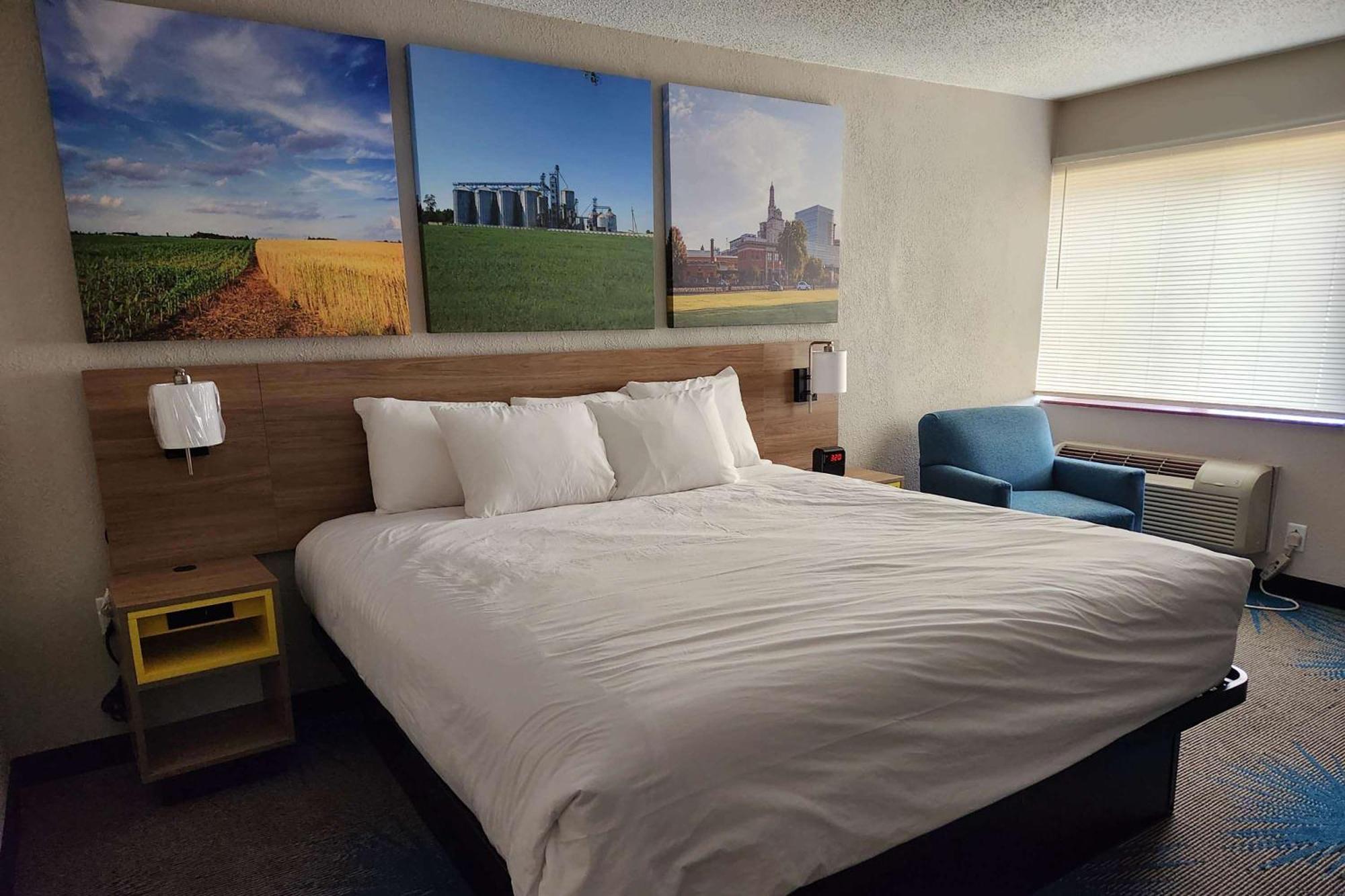 Days Inn By Wyndham דבנפורט מראה חיצוני תמונה